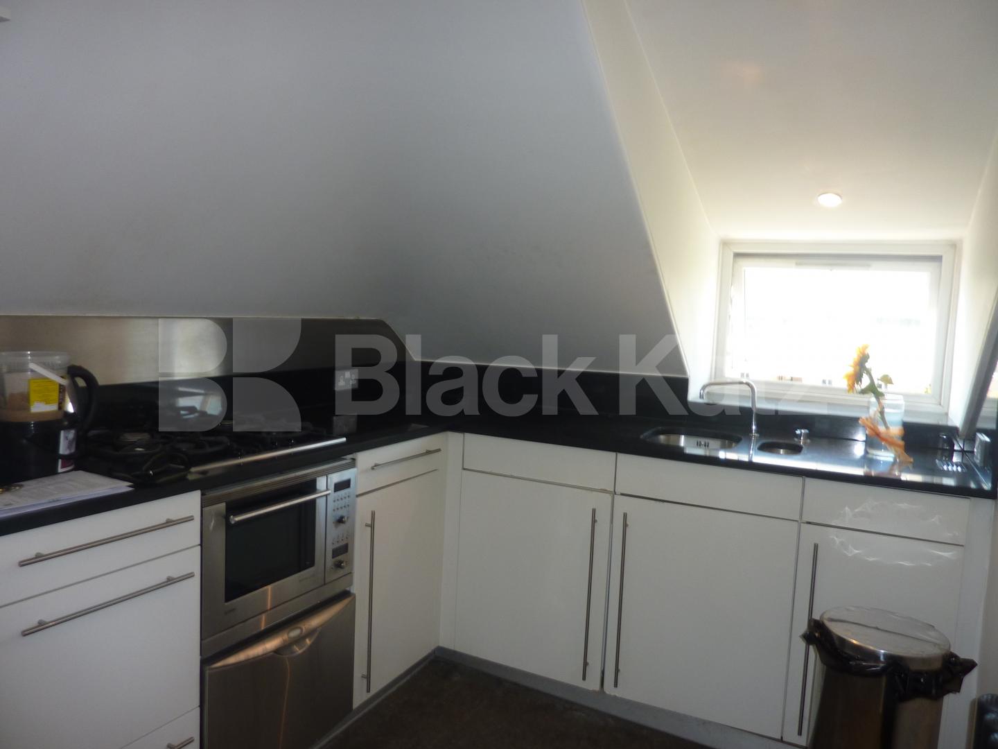 			MINS TO PRIMROSE HILL!!, 1 Bedroom, 1 bath, 1 reception Flat			 Elsworthy Road, PRIMROSE HILL